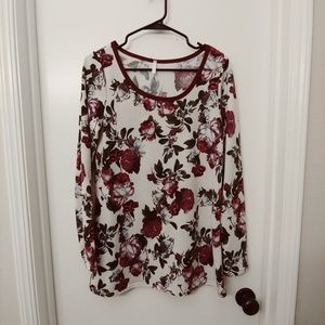Floral top/sweater